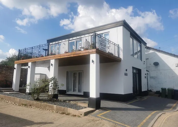 Shepherd\'S Rest Apartments Central Location With Parking